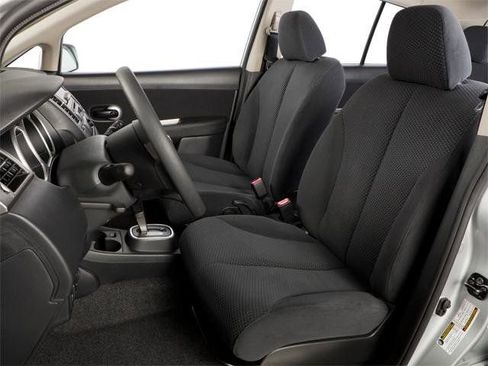 Used 2011 Nissan Versa 1.8 S w/ Plus Pkg image 10