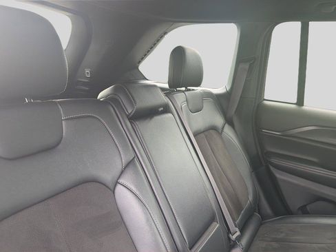 Used 2023 Jeep Grand Cherokee Altitude AWD/4WD image 20