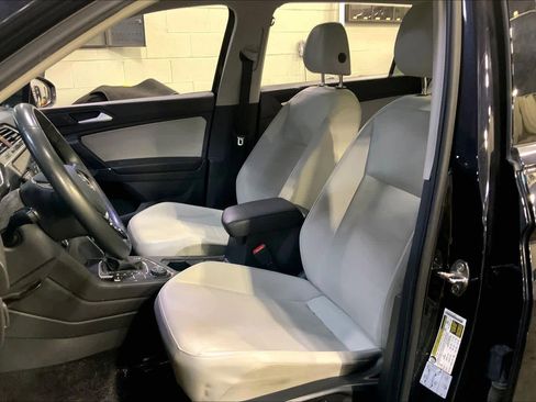 Used 2020 Volkswagen Tiguan SEL image 7
