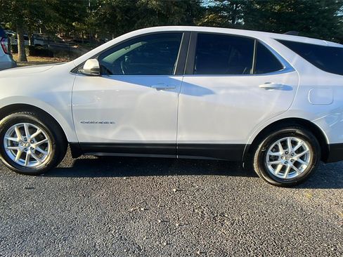 Certified 2022 Chevrolet Equinox LT image 8