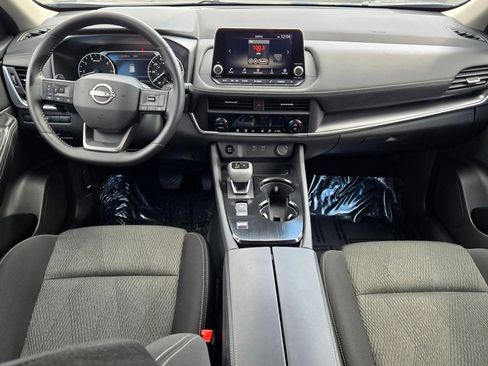 Used 2025 Nissan Rogue SV FWD image 19