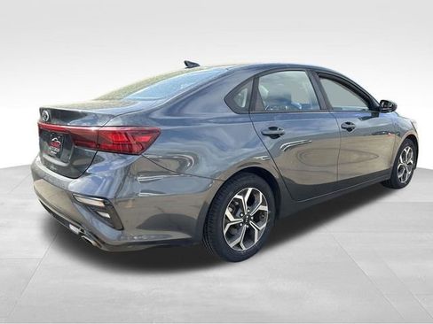 Used 2020 Kia Forte LXS FWD image 4