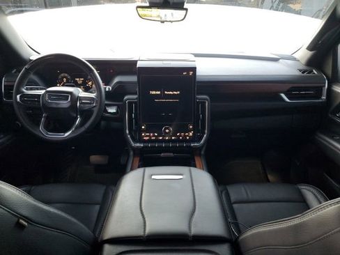 Used 2025 GMC Yukon XL Denali w/ Denali Reserve Package RWD image 11