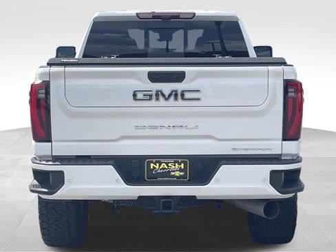 Used 2024 GMC Sierra 2500 Denali Ultimate AWD/4WD image 4