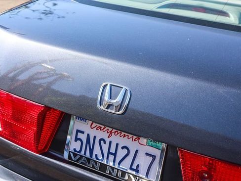 Used 2005 Honda Accord LX image 9