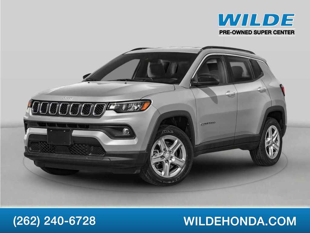 Used 2025 Jeep Compass Trailhawk AWD/4WD image 1