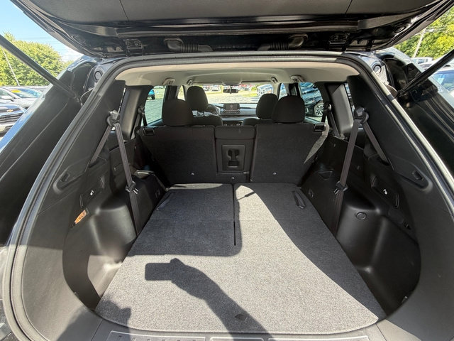 Used 2023 Mitsubishi Outlander ES AWD/4WD image 32