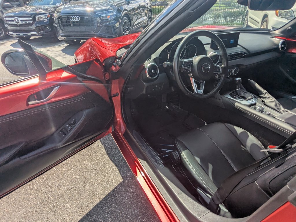 Used 2024 MAZDA MX-5 Miata Grand Touring RWD image 3