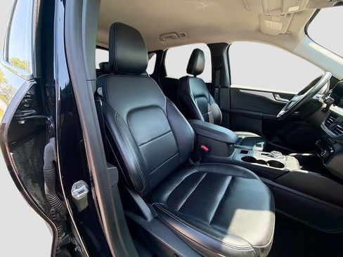 Used 2024 Ford Escape Platinum AWD/4WD image 28