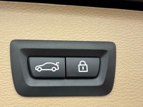 Used 2016 BMW X3 xDrive28i image 12