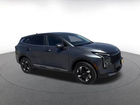 Used 2026 Kia Sportage LX AWD/4WD image 3