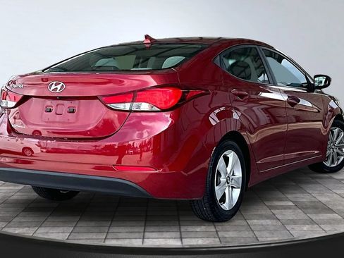 Used 2014 Hyundai Elantra SE w/ Option Group 02 FWD image 6