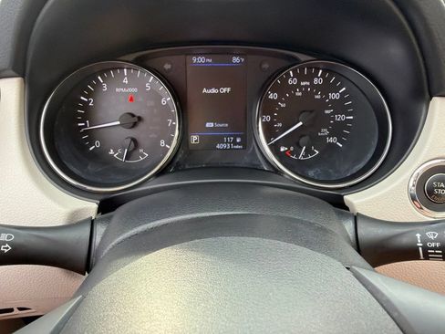 Used 2022 Nissan Rogue Sport SV w/ Technology Package AWD/4WD image 31