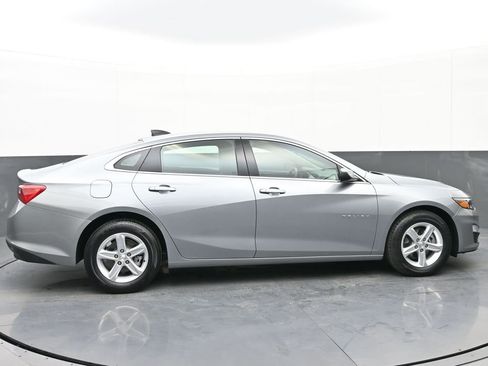 Used 2024 Chevrolet Malibu LS image 2