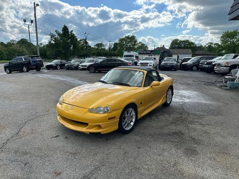 Used 2002 MAZDA MX-5 Miata RWD image 7