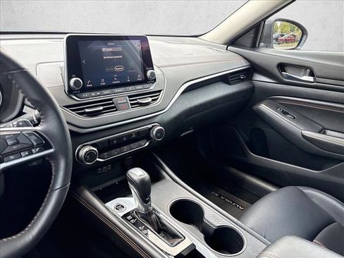 Used 2021 Nissan Altima 2.5 SR FWD image 15