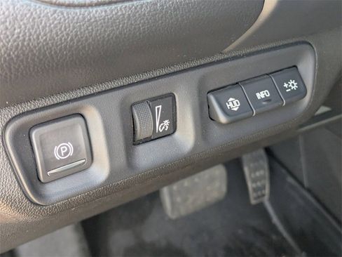 Used 2021 GMC Acadia SLT w/ Elevation Edition image 25