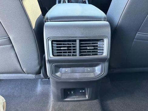 New 2026 Volkswagen Atlas Cross Sport SEL Premium R-Line image 17