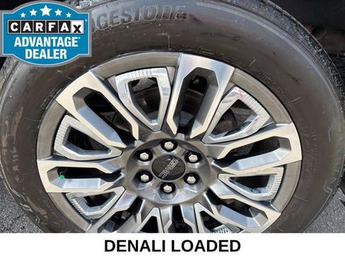 Used 2024 GMC Sierra 1500 Denali Ultimate image 12