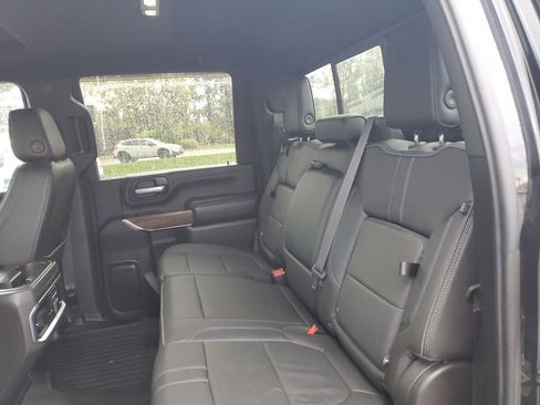 Used 2020 Chevrolet Silverado 2500 High Country w/ Technology Package image 9