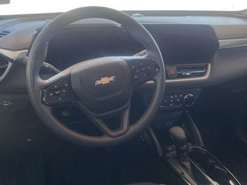 Used 2026 Chevrolet TrailBlazer LS w/ LS Convenience Package AWD/4WD image 6
