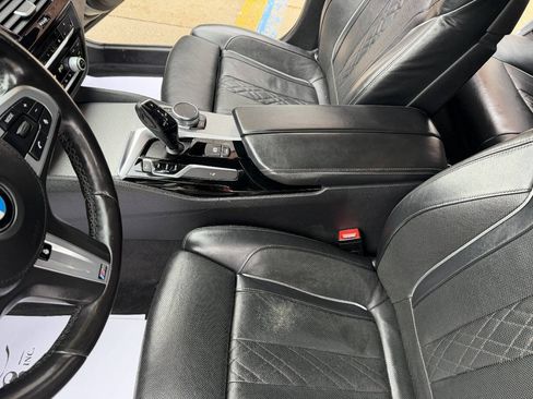 Used 2018 BMW M550i xDrive w/ Driving Assistance Package image 23