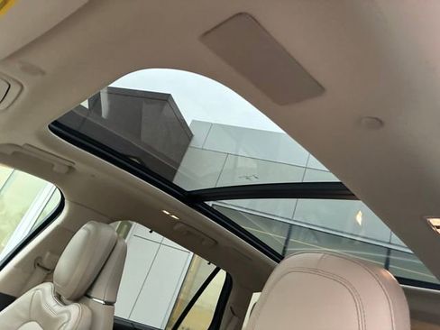 Used 2023 Lincoln Aviator Reserve w/ Equipment Group 201A image 13