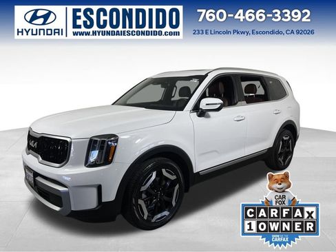 Used 2023 Kia Telluride EX w/ EX Captain's Chair Package image 1