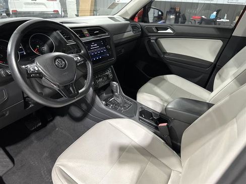 Used 2019 Volkswagen Tiguan SE image 13