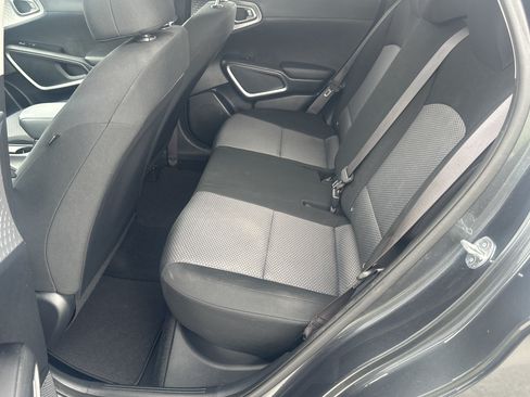 Used 2023 Kia Soul LX w/ LX Technology Package FWD image 20