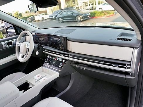 New 2026 Hyundai Santa Fe SE FWD image 12