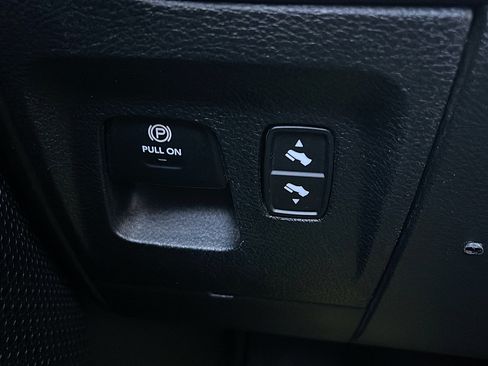 Used 2025 RAM 1500 Big Horn AWD/4WD image 22