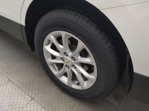 Used 2020 Chevrolet Equinox LT FWD image 31