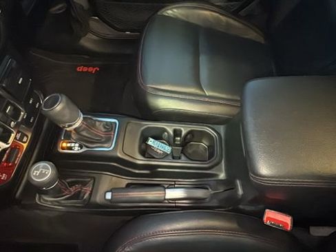 Used 2020 Jeep Gladiator Rubicon image 26