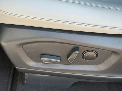 Used 2026 Ford Explorer Active w/ Active Comfort Package AWD/4WD image 12