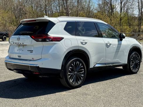 Used 2024 Nissan Rogue Platinum w/ Platinum Premium Package AWD/4WD image 3