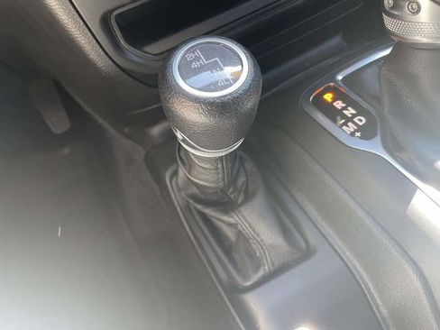 Used 2023 Jeep Wrangler Sport AWD/4WD image 31