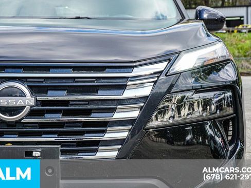 Used 2025 Nissan Rogue SV AWD/4WD image 12