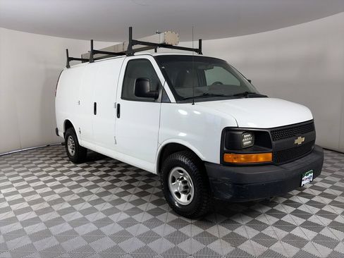 Used 2015 Chevrolet Express 2500 RWD image 1