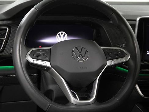 Certified 2025 Volkswagen Atlas Cross Sport SEL R-Line image 7