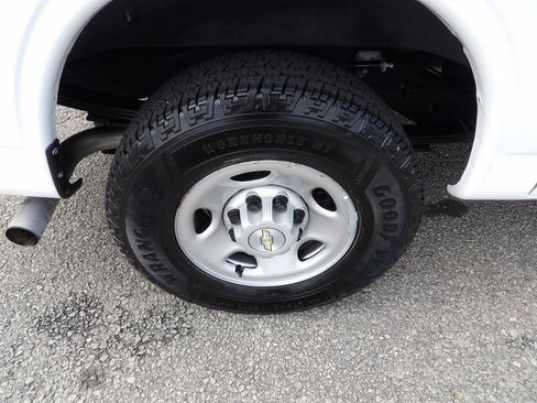 Used 2022 Chevrolet Express 2500 w/ Driver Convenience Package RWD image 51