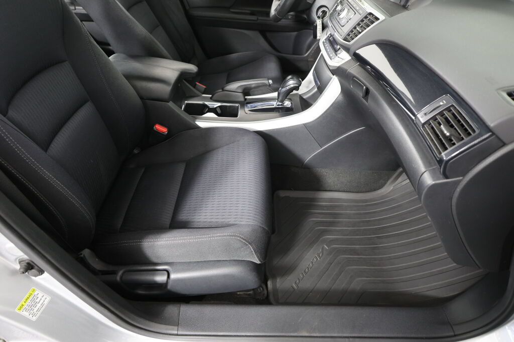 Used 2013 Honda Accord Sport image 26