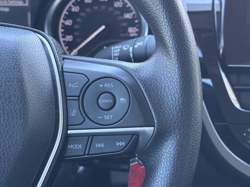 Used 2023 Toyota Camry LE image 8