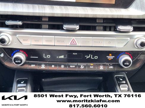 Used 2023 Kia Telluride EX w/ EX Captain's Chair Package AWD/4WD image 18