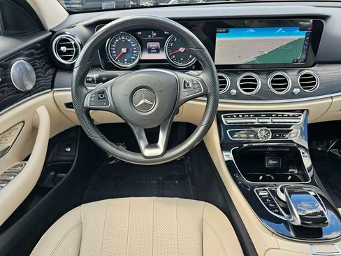 Certified 2017 Mercedes-Benz E 300 4MATIC image 42