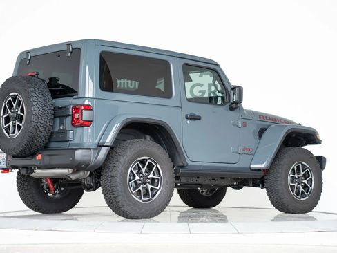 Used 2024 Jeep Wrangler Rubicon image 11