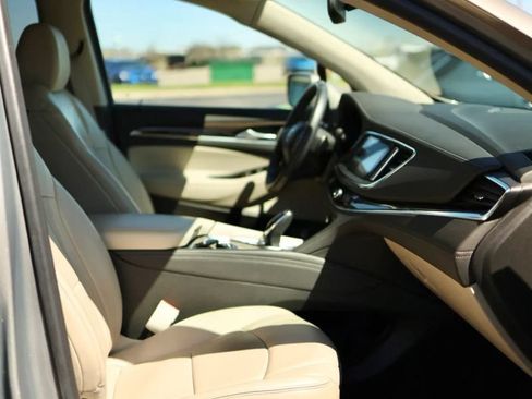 Used 2018 Buick Enclave Essence FWD image 56