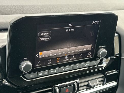 New 2025 Nissan Pathfinder SV w/ Black Appearance Package image 16