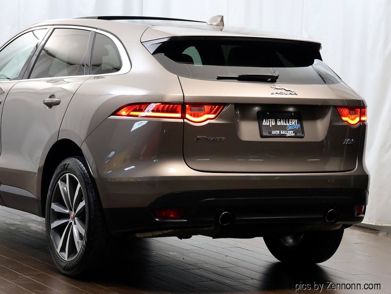 Used 2017 Jaguar F-PACE Prestige AWD/4WD image 8