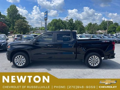 Used 2023 Chevrolet Silverado 1500 Custom AWD/4WD image 12